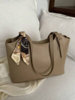 حقيبة كتف نسائية بربطة ستان