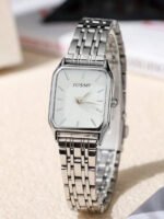 ⁦ساعة شبابية أنيقة بإطار مربع⁩ - الصورة ⁦2⁩