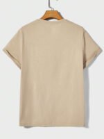 ⁦تيشرت رجالي بطباعة هندسية عصرية⁩ - الصورة ⁦3⁩