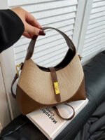 ⁦حقيبة يد وكتف نسائية أنيقة بتصميم سرج بني⁩ - الصورة ⁦3⁩