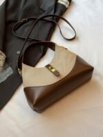 ⁦حقيبة يد وكتف نسائية أنيقة بتصميم سرج بني⁩ - الصورة ⁦4⁩